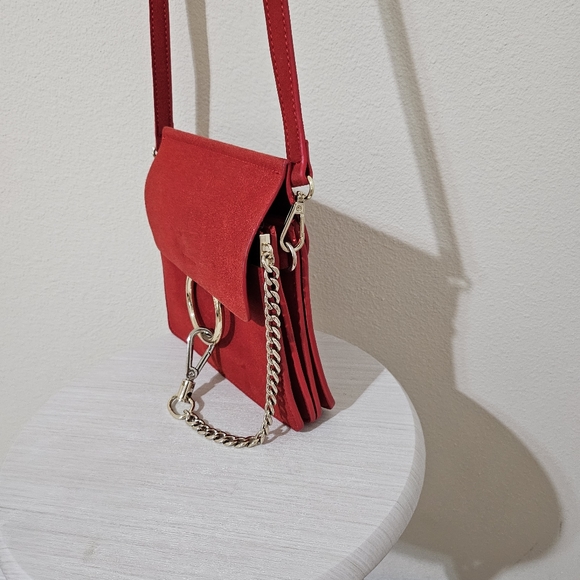 Red velvet with gold chains ♥️  shoulder bag - Picture 3 of 6